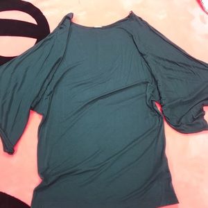 Nymphe hunter green top